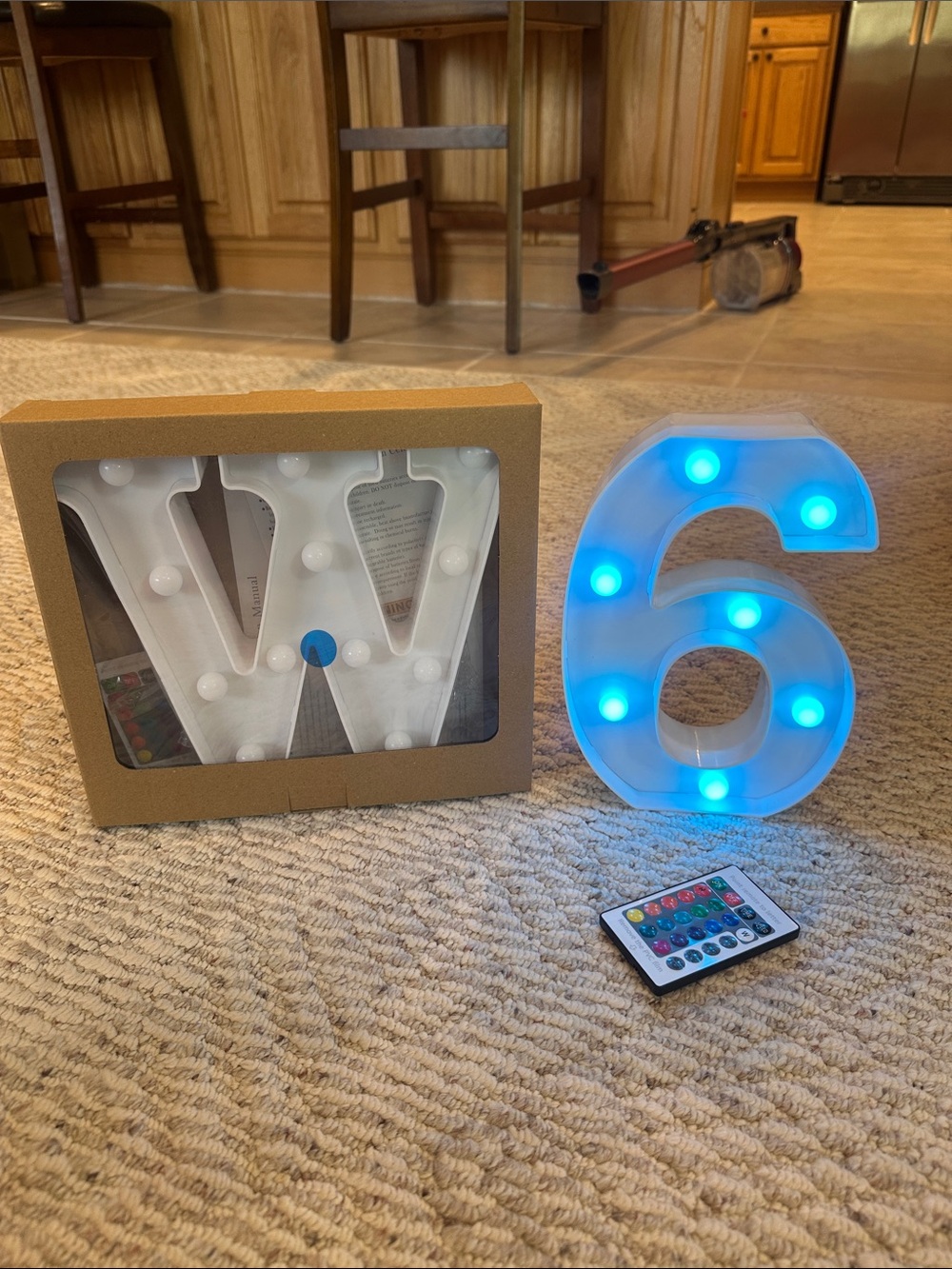 💡 Light-Up Marquee Letter W(NEW) &  Number 6/9 with Remote - Multicolor